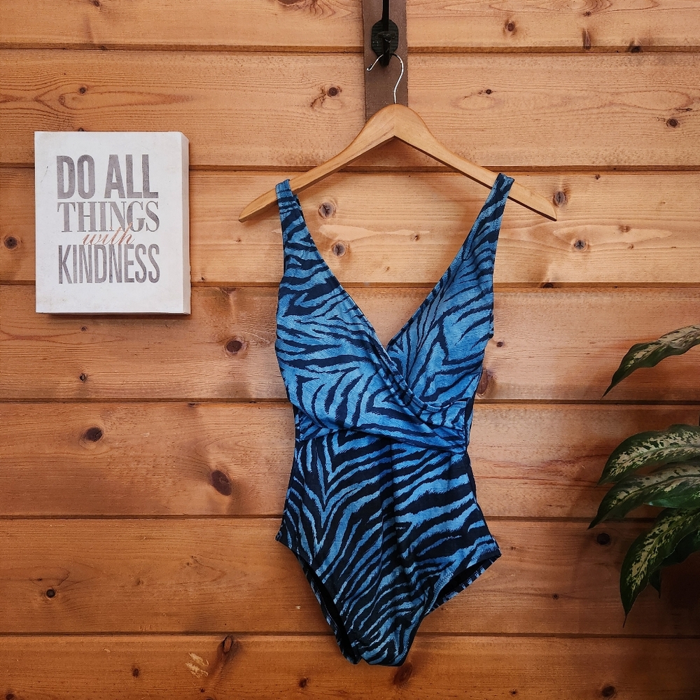 GOTTEX NWT Wildlife One Piece Swimsuit Surplice VNeck Animal Print Blue Size 10